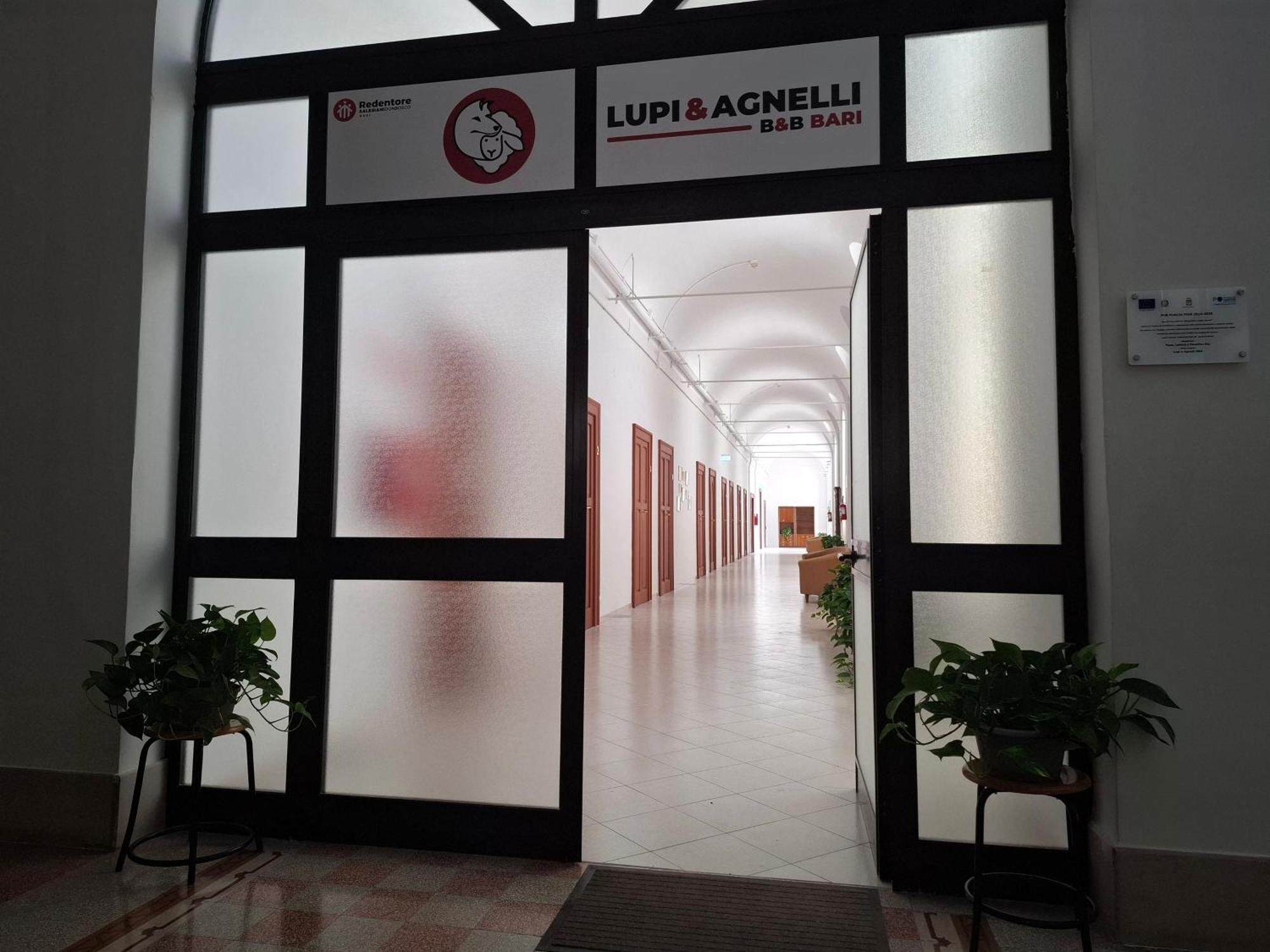 مبيت وإفطار باري Lupi E Agnelli المظهر الخارجي الصورة